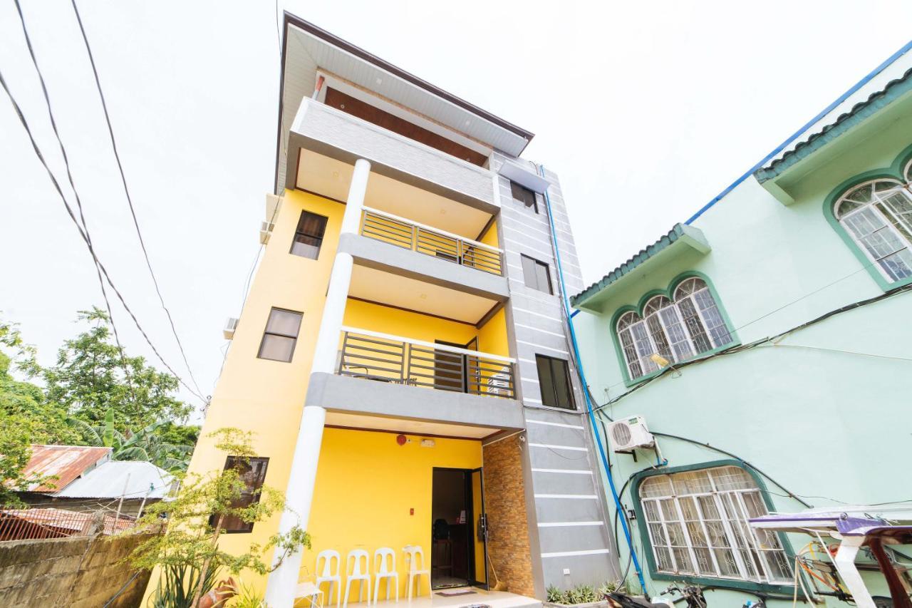 Reddoorz @ D Maagma Street Hotel Kalibo Ngoại thất bức ảnh