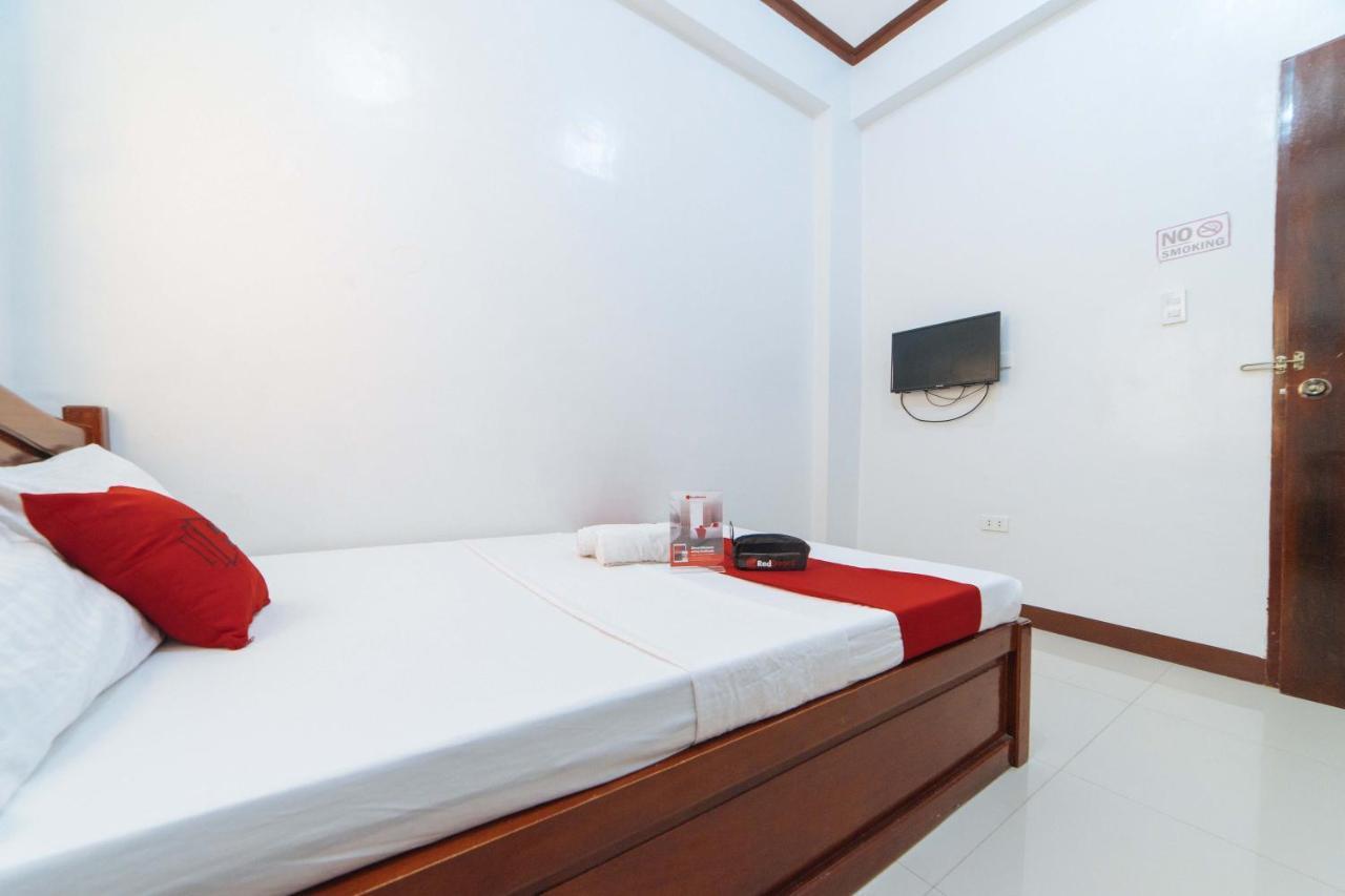 Reddoorz @ D Maagma Street Hotel Kalibo Ngoại thất bức ảnh