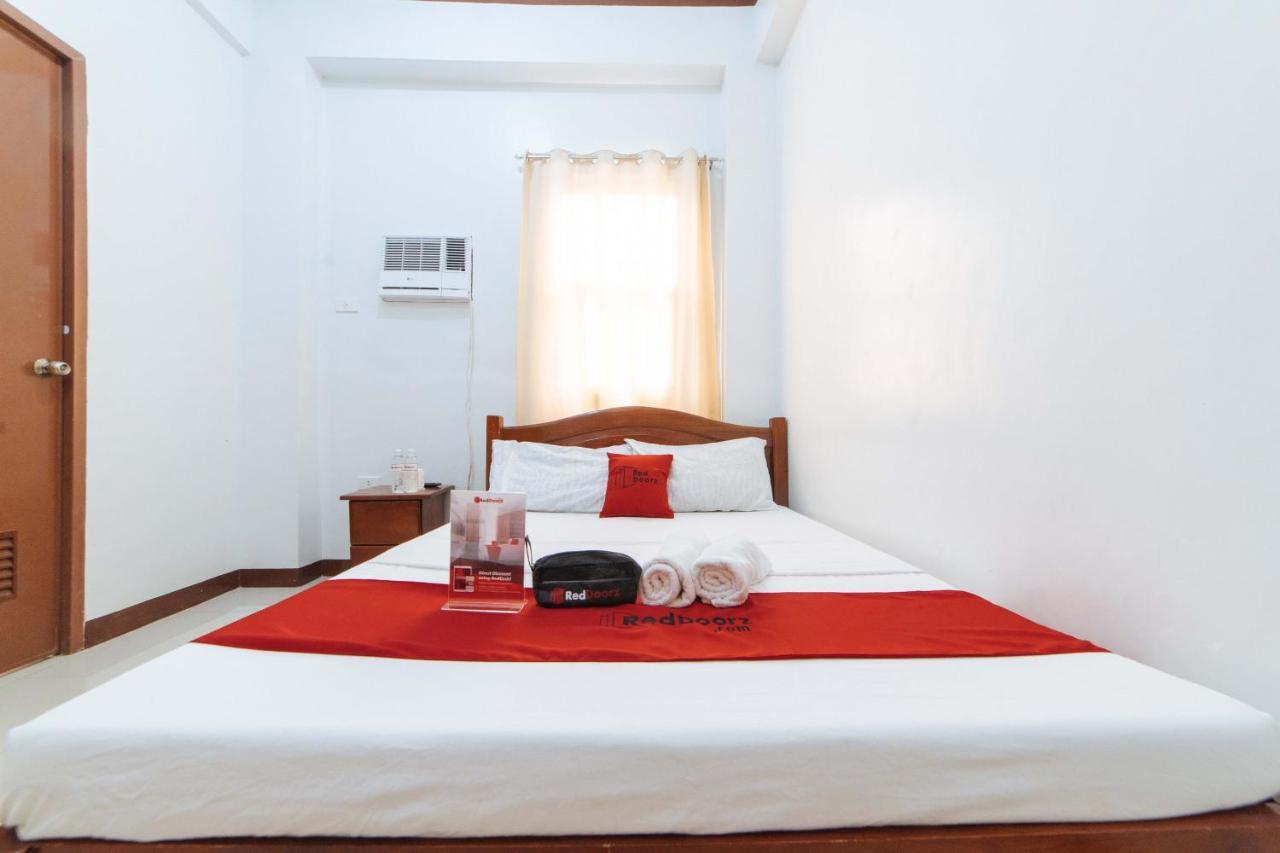 Reddoorz @ D Maagma Street Hotel Kalibo Ngoại thất bức ảnh